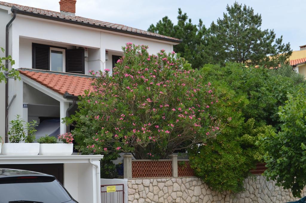Apartments Mili Baška Buitenkant foto